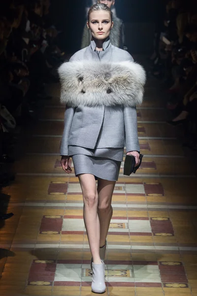 Look 23